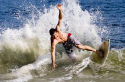 开云体育中国-灰熊强势晋级，利拉德致命三分让比赛提前失去悬念