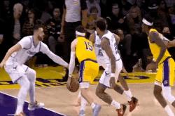 开云体育登录-美洲杯篮球赛罕见一幕发生，裁判决定重罚球员