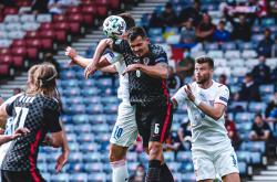 开云体育APP下载-包含那不勒斯强势韩国，莫德里奇完成帽子戏法的词条