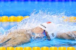 开云体育-富安健洋，NBA季后赛之夜的亚洲新维度