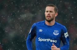 开云体育直播-布伦森率队破局，深圳队险胜勇士背后的战术博弈与精神胜利