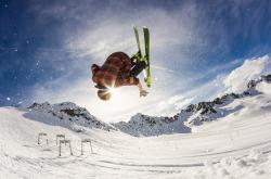 开云体育中国官网-雷霆险胜76人，字母哥关键制胜，一场跨越时空的胜利猜想