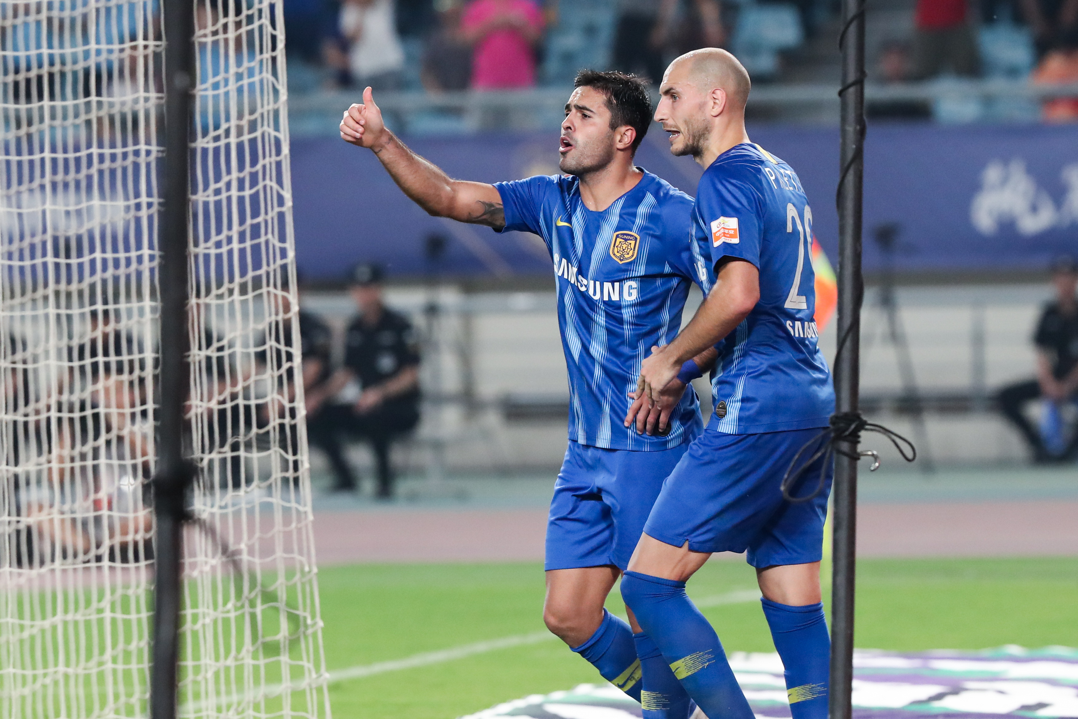 包含马耳他客场-大胜安哥拉，德尔成功梅开二度的词条