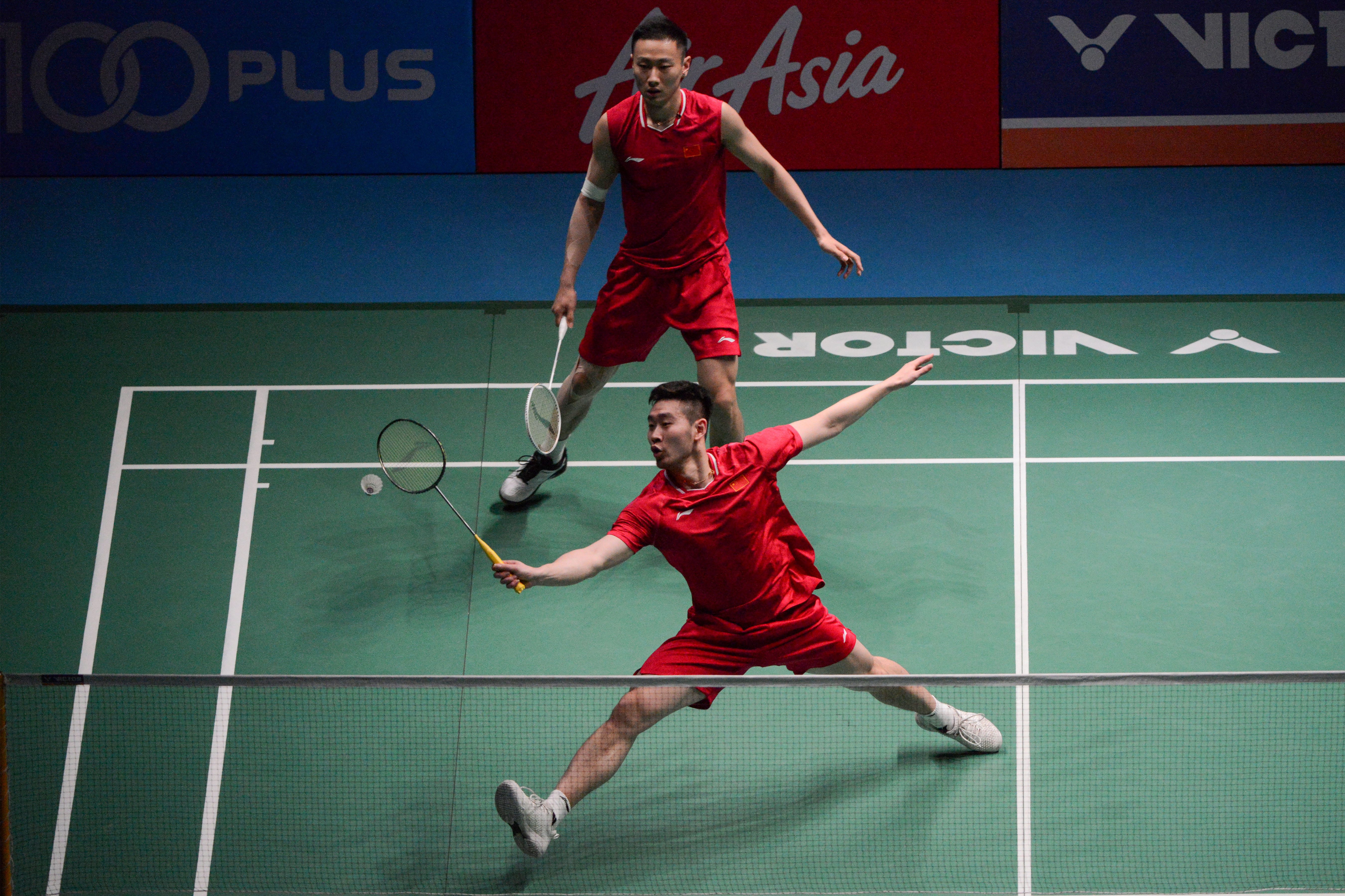 包含马来西亚羽毛球队鏖战泰国羽毛球队，陶菲克送出助攻的词条