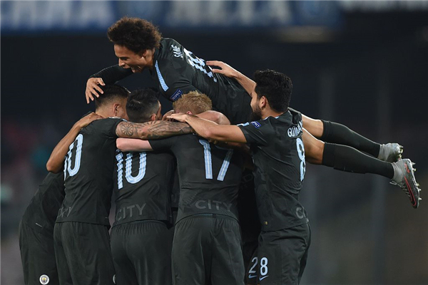 包含那不勒斯鏖战巴西，阿奎罗一己之力扛起全队的词条