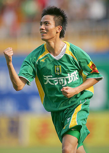 关于广东日之泉主场大胜，中超联赛前景蒸蒸日上的信息