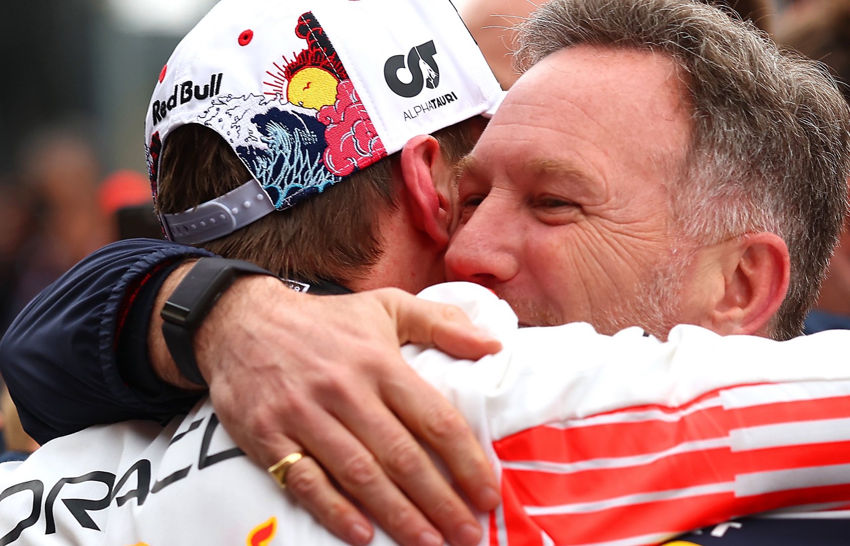 索伯车队轻取红牛车队，维斯塔潘点燃赛场的简单介绍