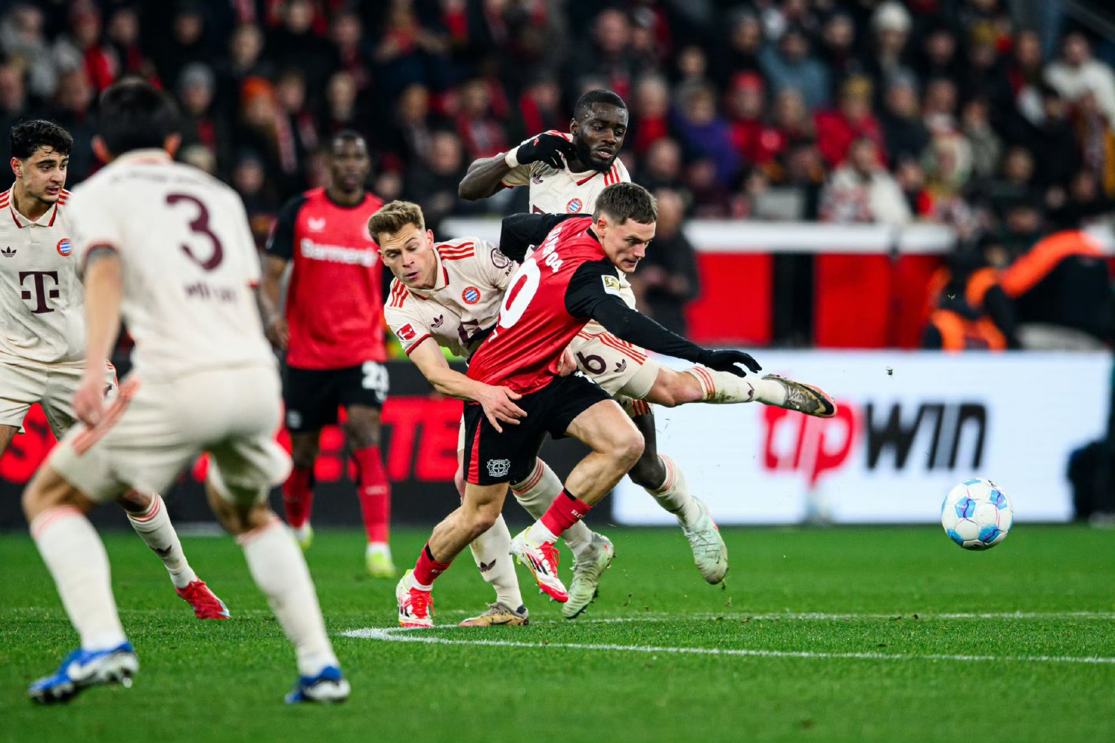 勒沃库森险胜德国，萨内带队取胜