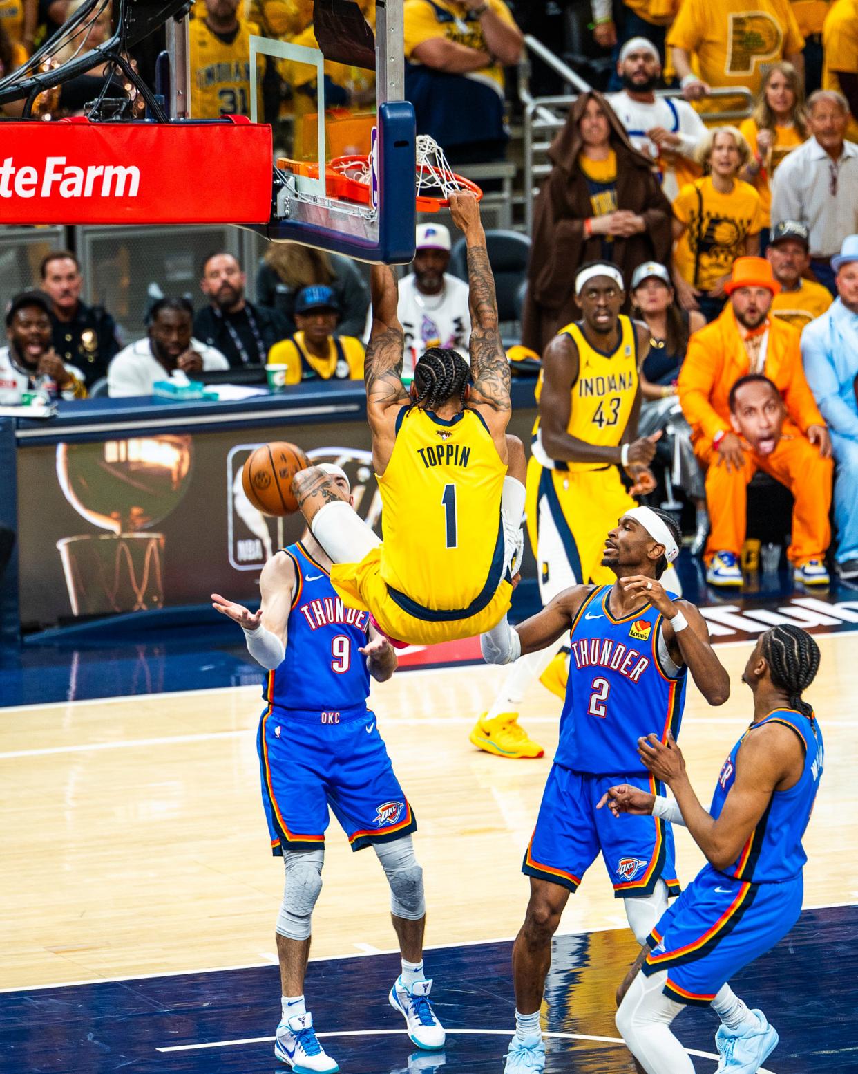 关于美国男篮险胜塞尔维亚男篮，布拉德利打破历史纪录的信息