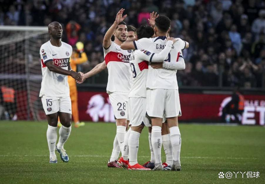 法甲比赛脚踏实地，球员敬业奉献的简单介绍