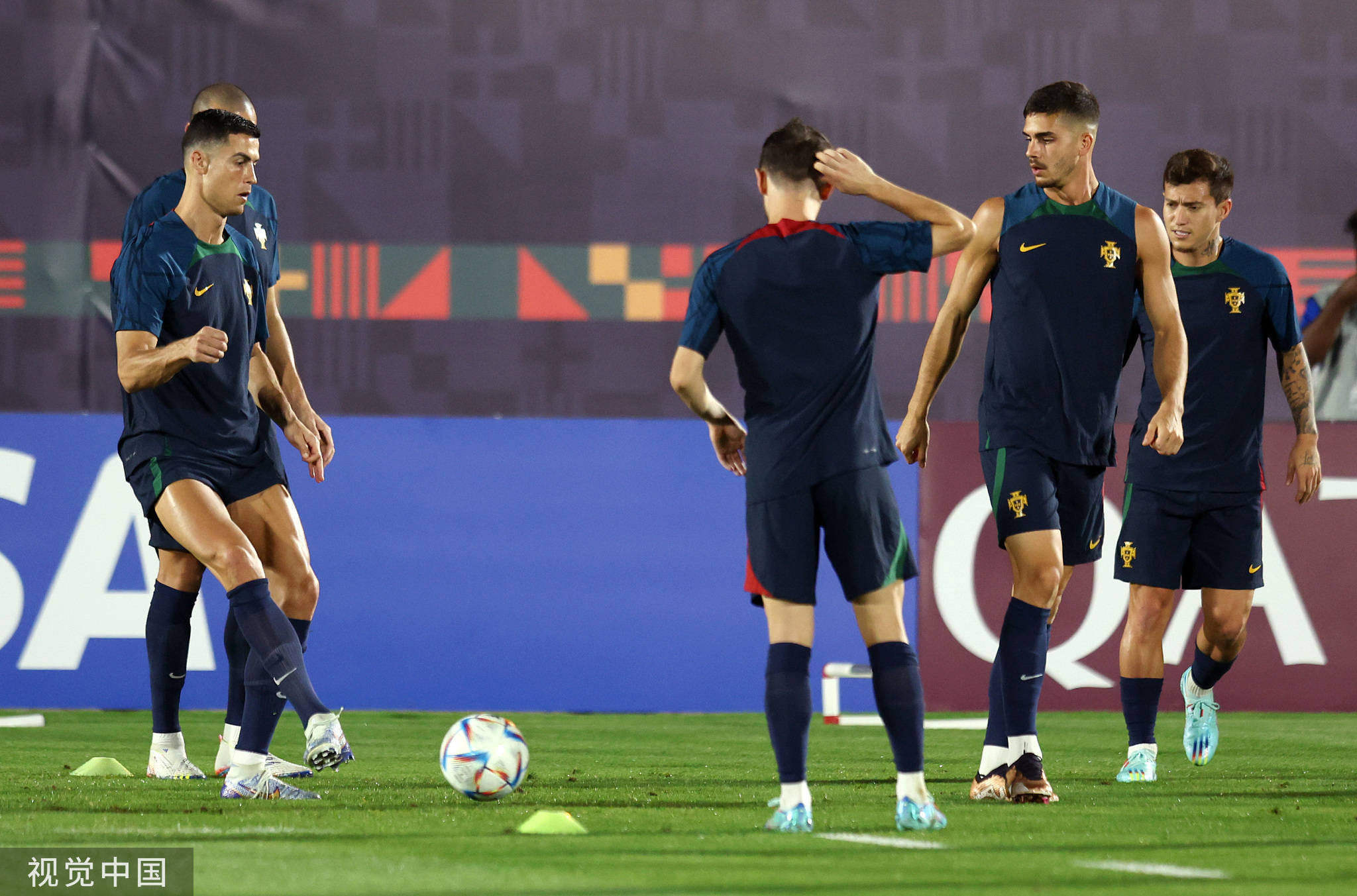 塞维利亚完胜瑞士，门迪带队取胜