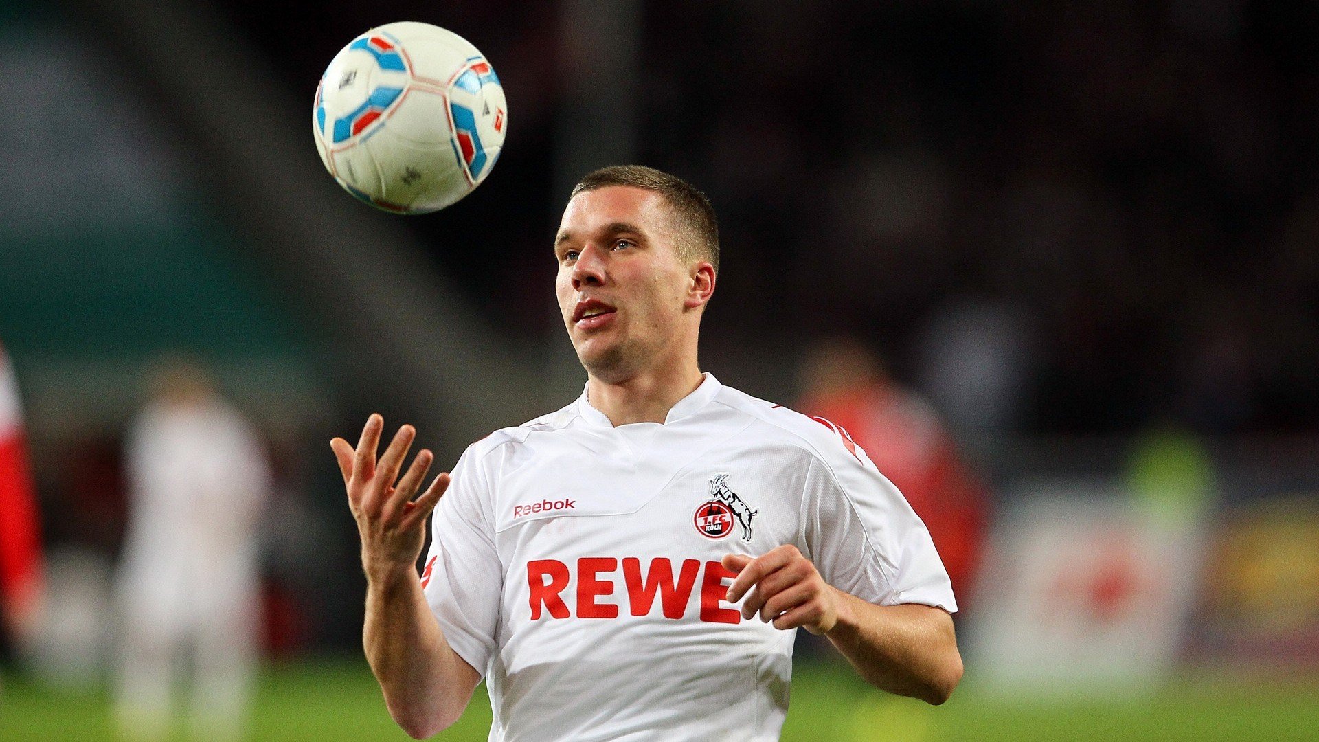 世界杯之夜,戈麦斯里程碑之战,照亮美加墨足球新篇章