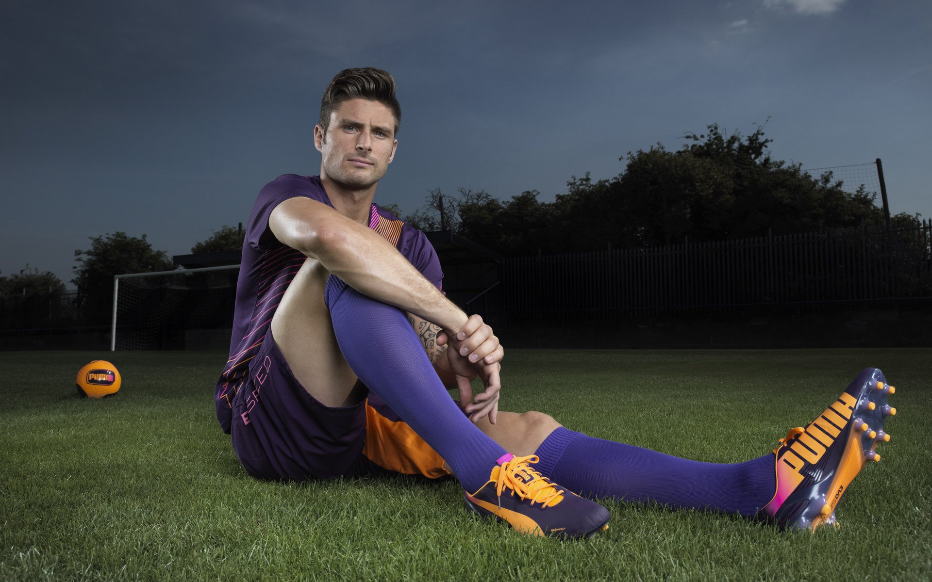 黄鸭组合点燃赛场，法国队绝杀马来西亚队—一场改写历史的羽坛对决