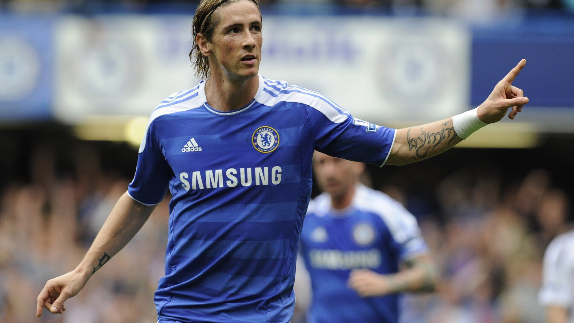 德甲争冠战之夜,班凯罗高光表现改写联赛格局